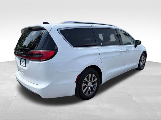2026 Chrysler Pacifica - $42,895