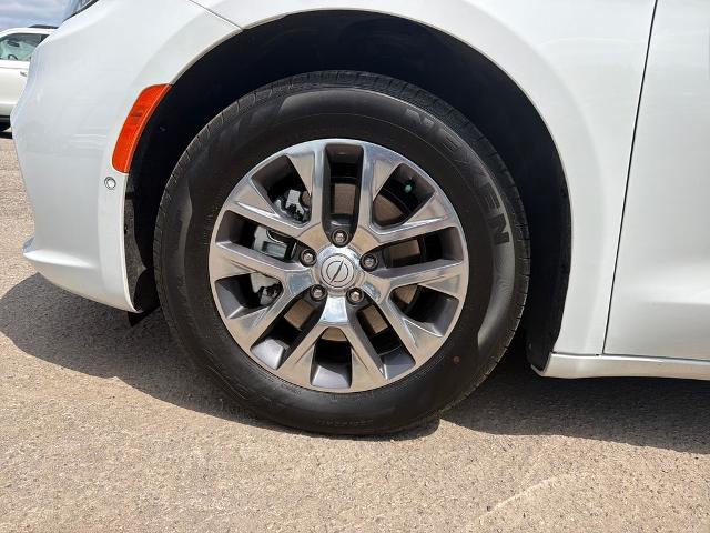 2026 Chrysler Pacifica - $42,895