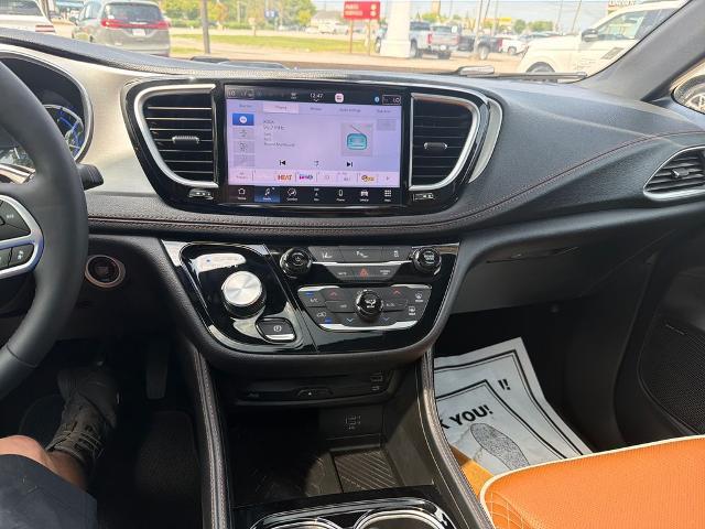 2026 Chrysler Pacifica - $42,895