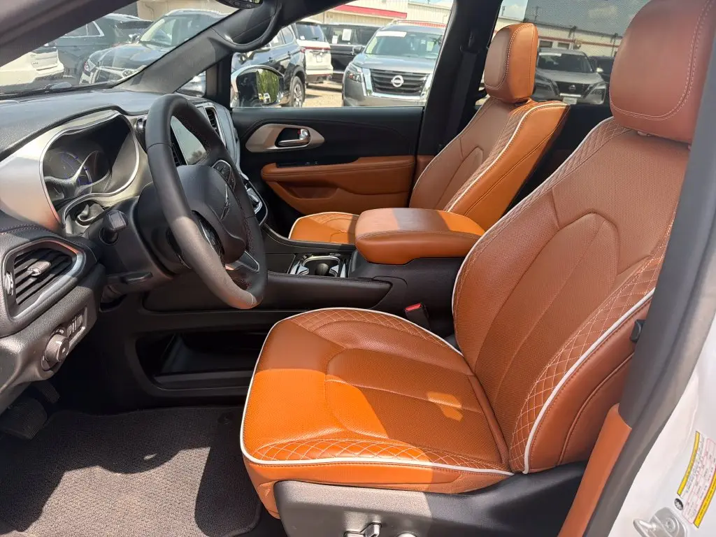 2026 Chrysler Pacifica - $42,895