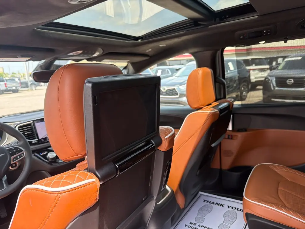 2026 Chrysler Pacifica - $42,895