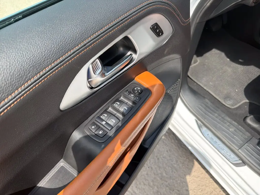 2026 Chrysler Pacifica - $42,895