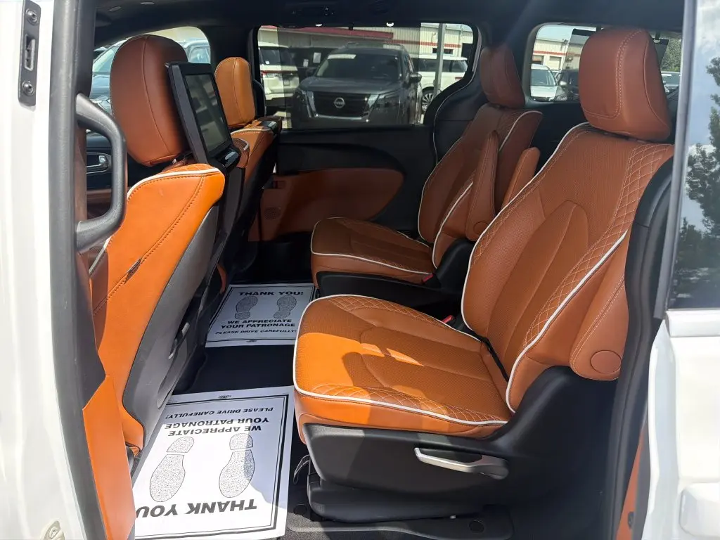 2026 Chrysler Pacifica - $42,895