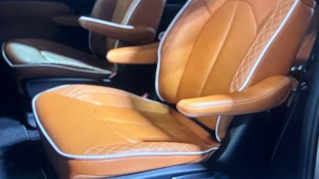 2025 Chrysler Pacifica Pinnacle