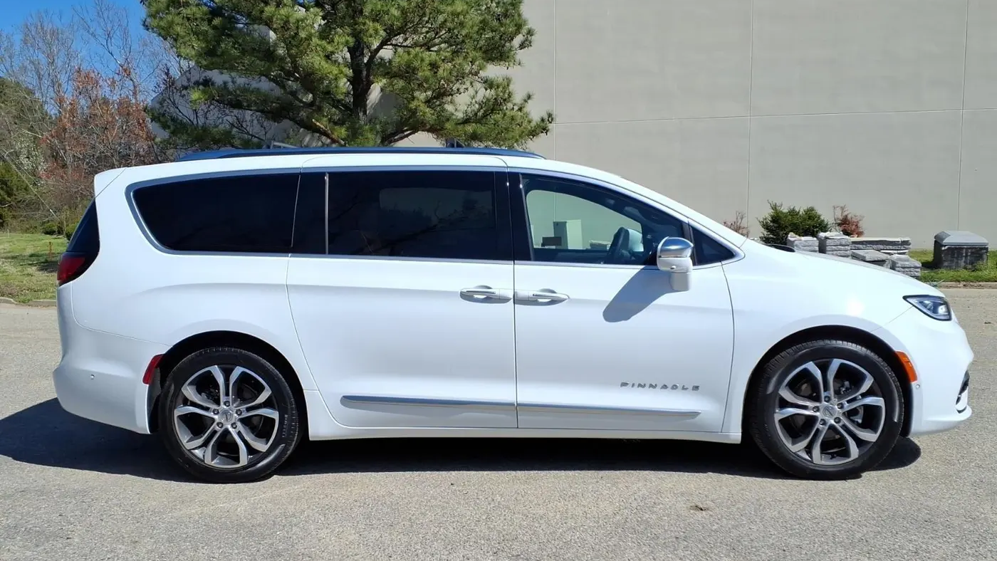 2024 Chrysler Pacifica Pinnacle