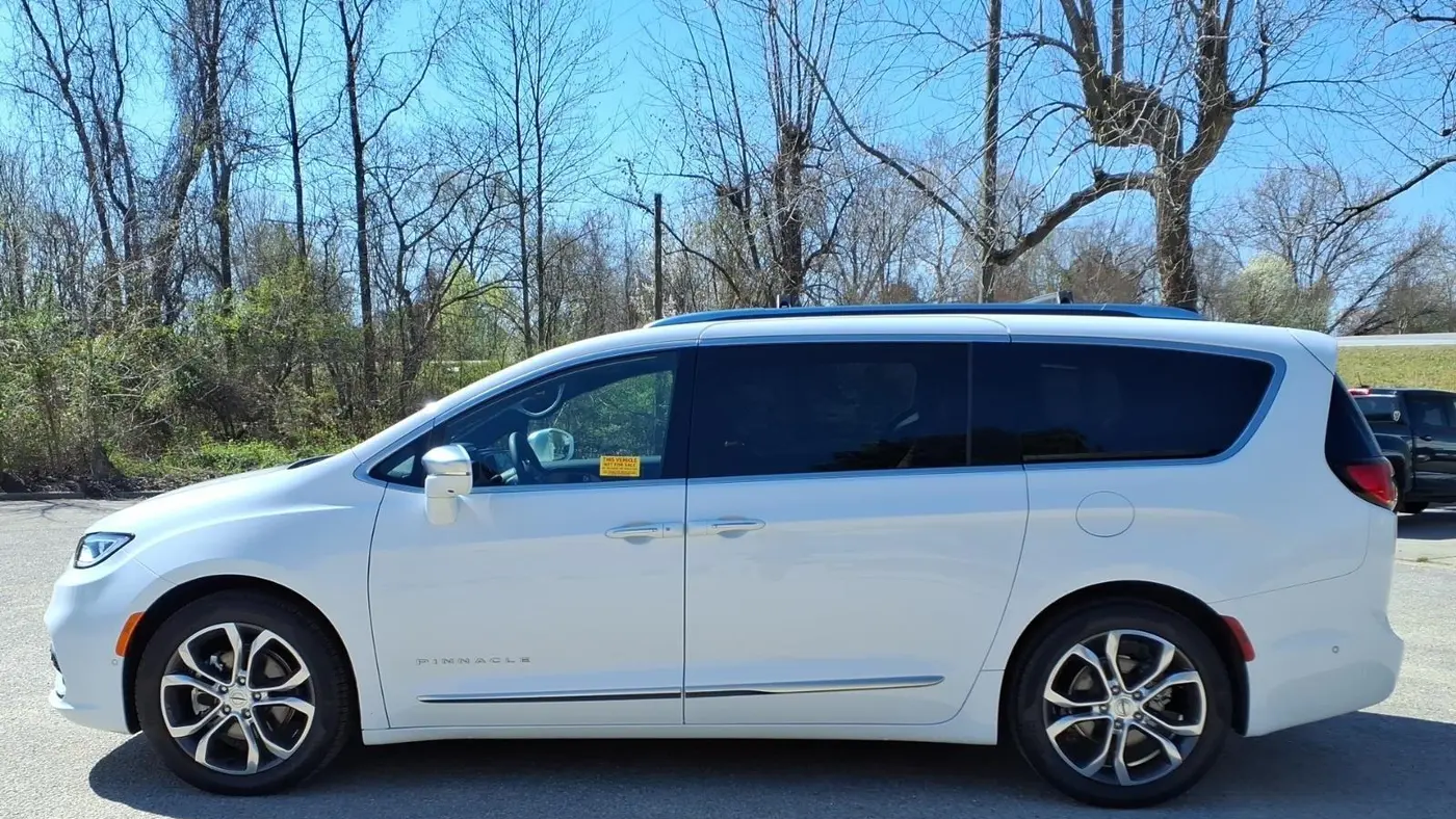 2024 Chrysler Pacifica Pinnacle