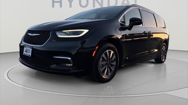 Preowned 2021 Chrysler Pacifica Hybrid Touring for Sale