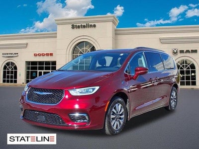 2021 Chrysler Pacifica Hybrid Touring 4DR Mini-Van