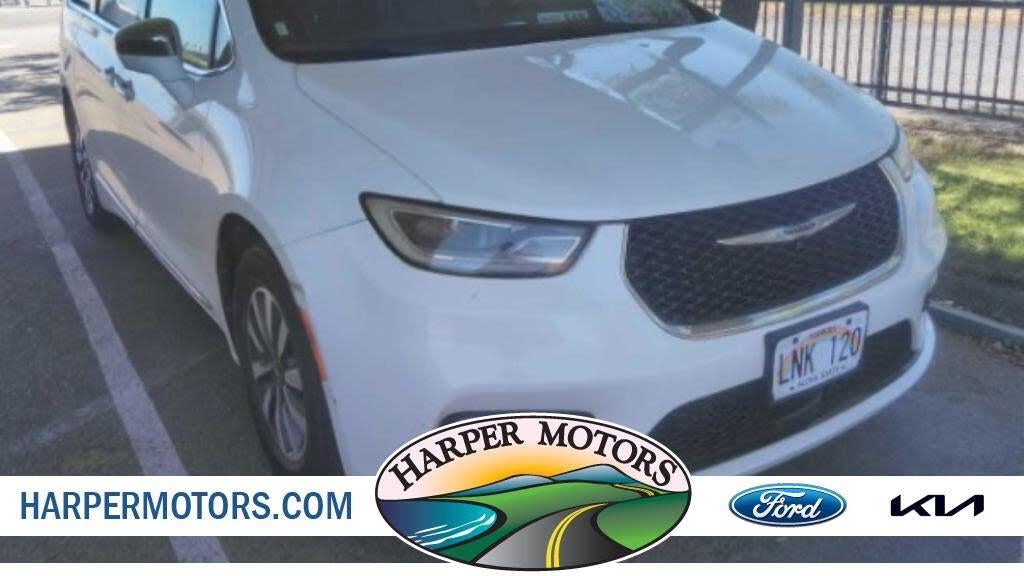 Preowned 2022 Chrysler Pacifica Hybrid Limited for Sale