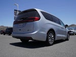 2023 Pacifica Plug-In Hybrid Thumbnail 4
