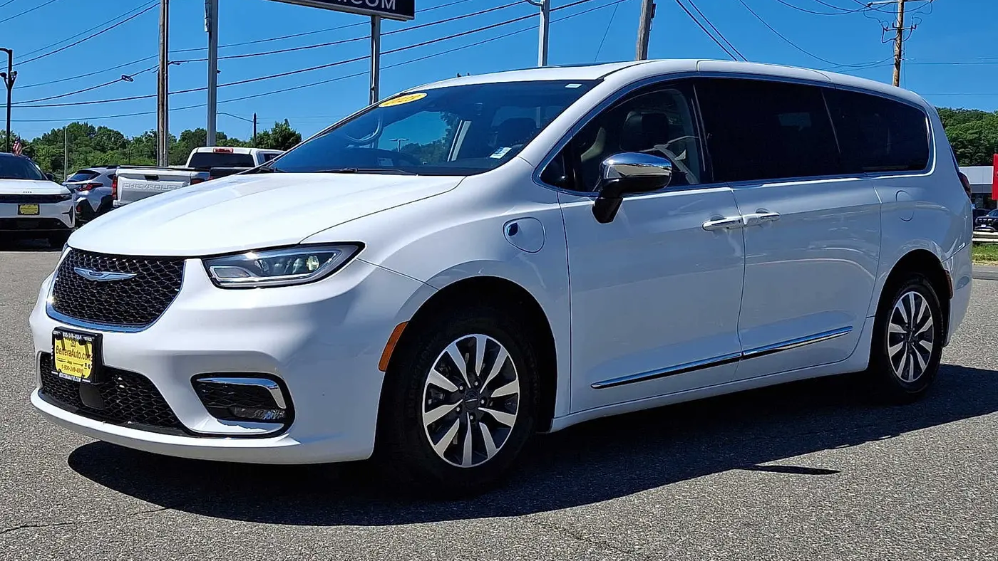 2023 Chrysler Pacifica Plug-In Hybrid Limited