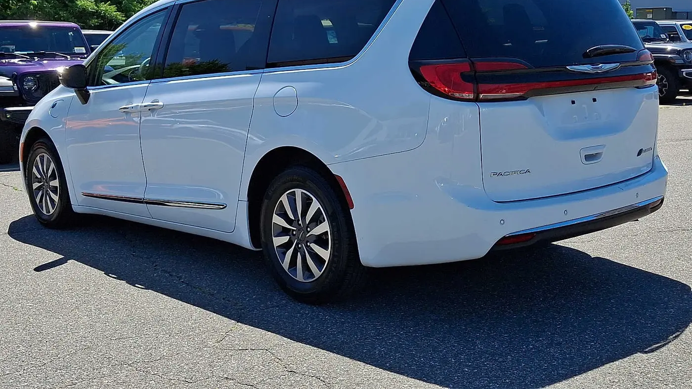 2023 Chrysler Pacifica Plug-In Hybrid Limited