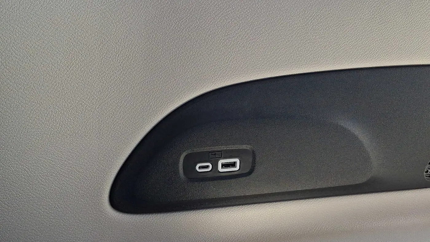 2023 Chrysler Pacifica Plug-In Hybrid Limited