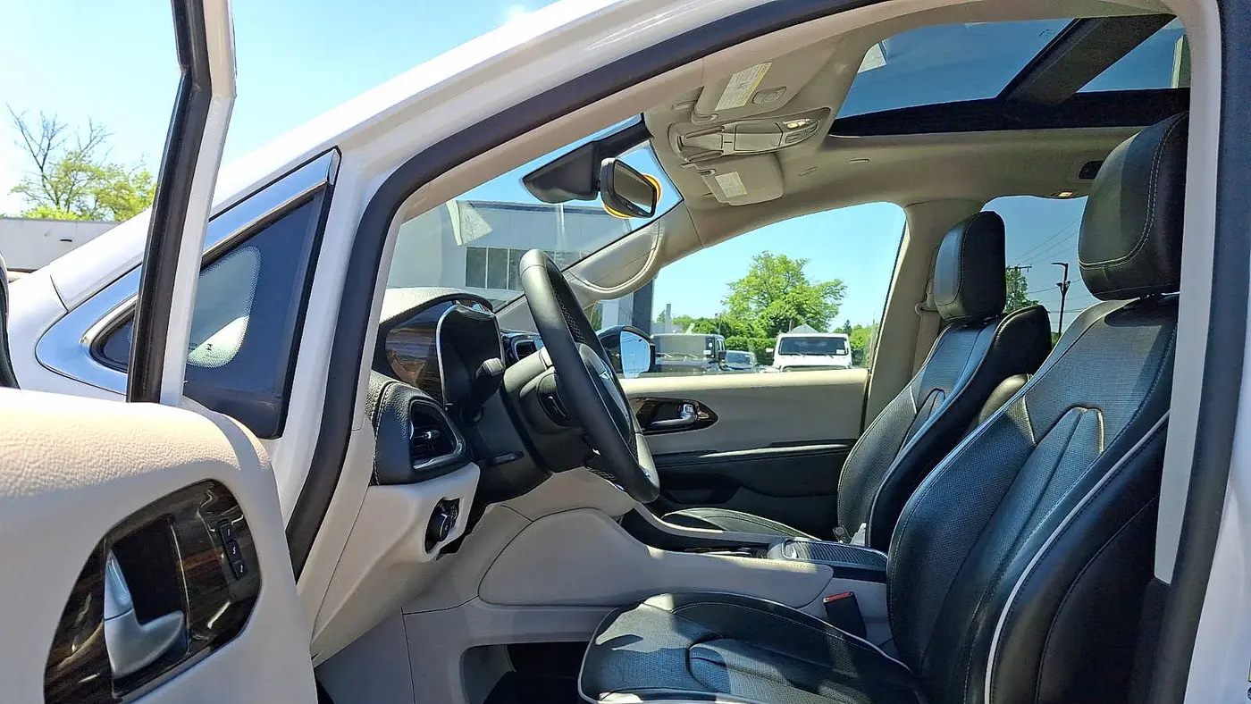 2023 Chrysler Pacifica Plug-In Hybrid Limited