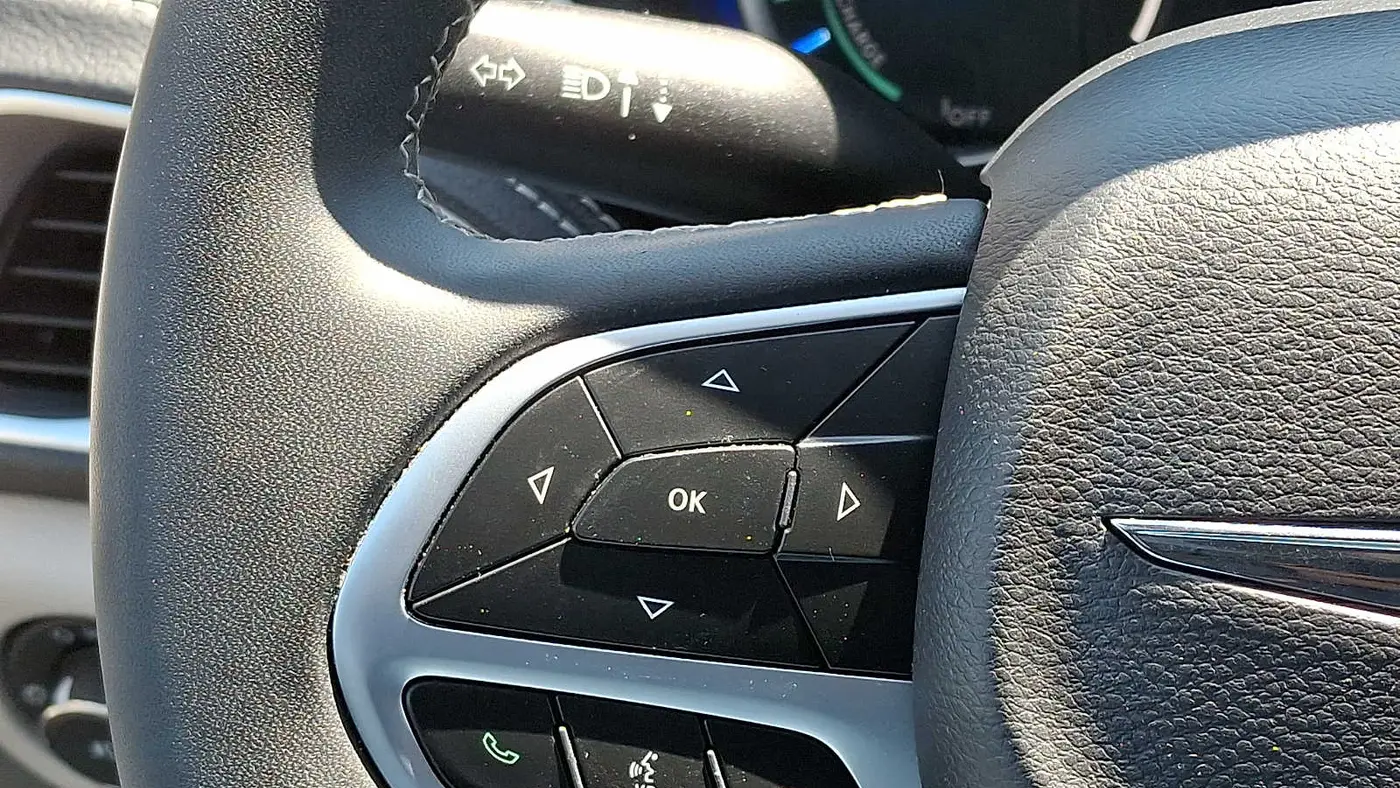 2023 Chrysler Pacifica Plug-In Hybrid Limited