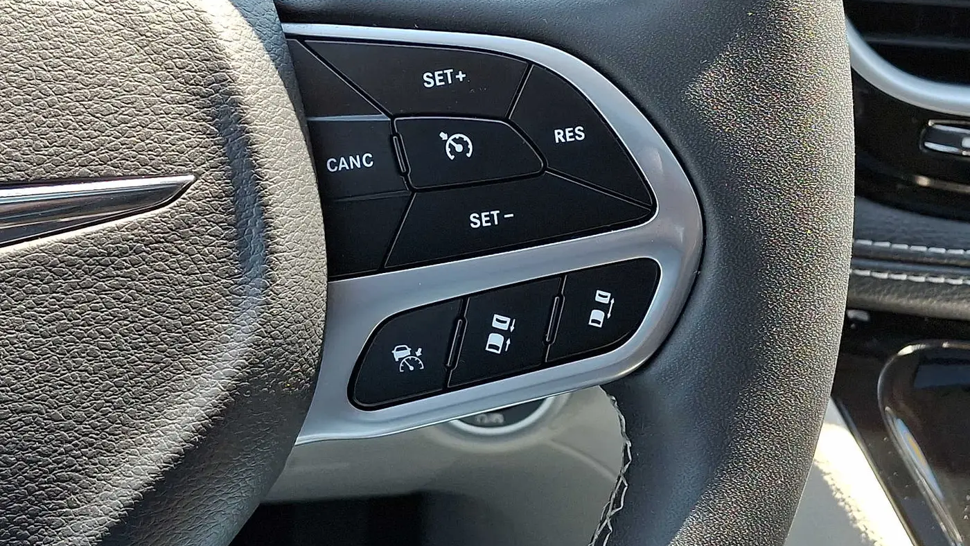 2023 Chrysler Pacifica Plug-In Hybrid Limited