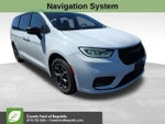2024 Pacifica Plug-In Hybrid Thumbnail 3