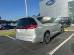 2024 Pacifica Plug-In Hybrid Thumbnail 4