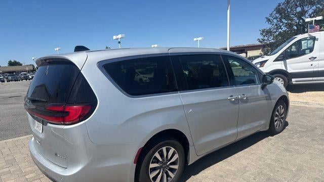 2024 Chrysler Pacifica Plug-In Hybrid Road Tripper