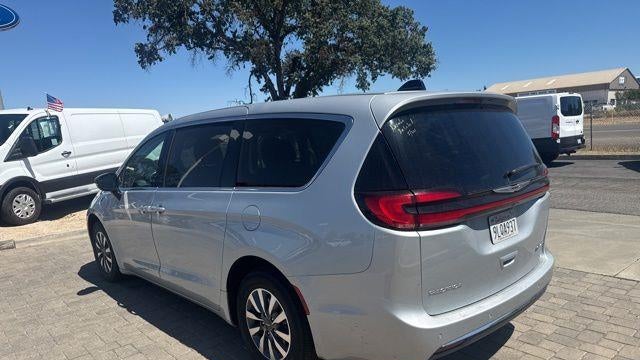 2024 Chrysler Pacifica Plug-In Hybrid Road Tripper