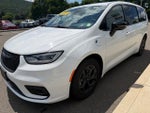 2024 Pacifica Plug-In Hybrid Thumbnail 1