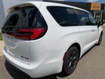 2024 Pacifica Plug-In Hybrid Thumbnail 3