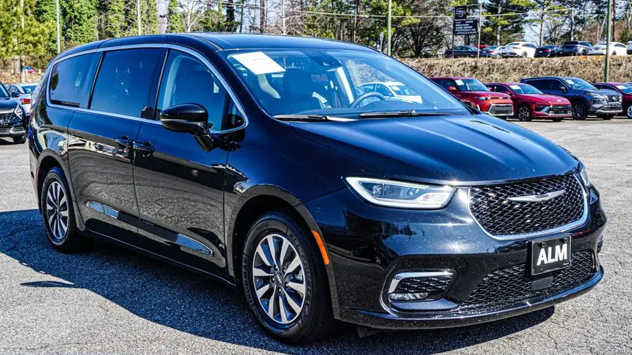 2024 Chrysler Pacifica Plug-In Hybrid Select