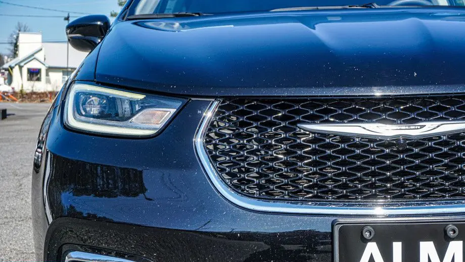 2024 Chrysler Pacifica Plug-In Hybrid Select