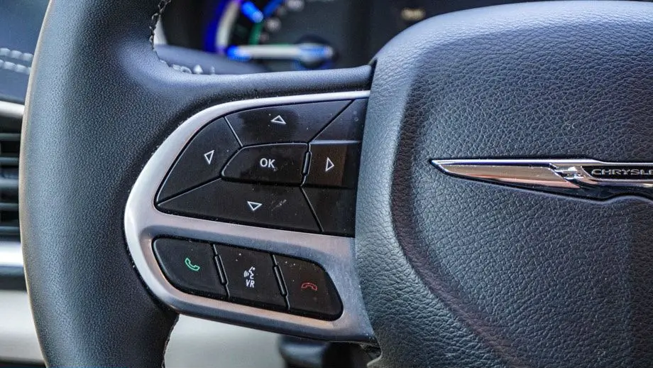 2024 Chrysler Pacifica Plug-In Hybrid Select