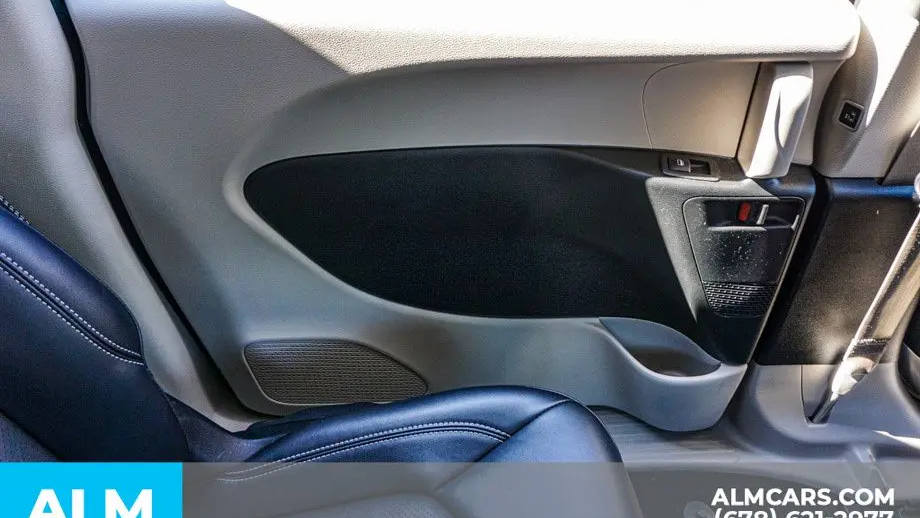 2024 Chrysler Pacifica Plug-In Hybrid Select