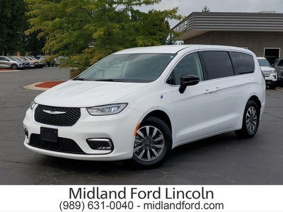 2024 Chrysler Pacifica Plug-In Hybrid Select 4DR Mini-Van