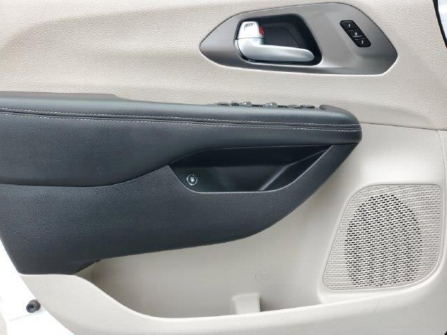 2024 Chrysler Pacifica - $23,900