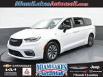 2024 Pacifica Plug-In Hybrid Thumbnail 1