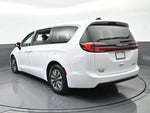 2024 Pacifica Plug-In Hybrid Thumbnail 4