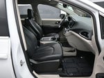 2024 Pacifica Plug-In Hybrid Thumbnail 37