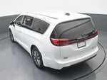 2024 Pacifica Plug-In Hybrid Thumbnail 45