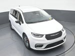 2024 Pacifica Plug-In Hybrid Thumbnail 50