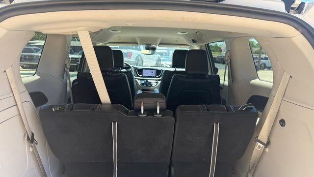 2024 Chrysler Pacifica Plug-In Hybrid Road Tripper