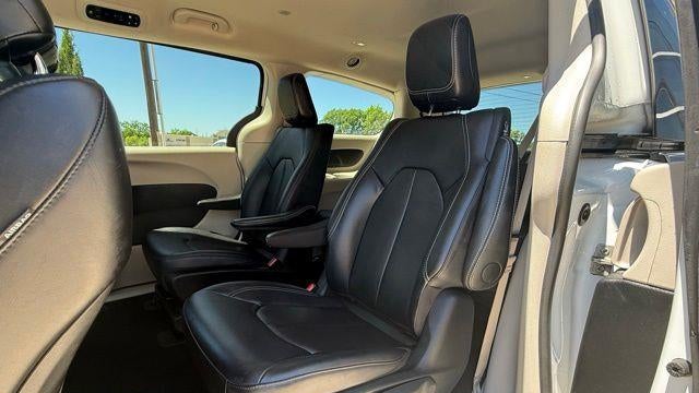 2024 Chrysler Pacifica Plug-In Hybrid Road Tripper