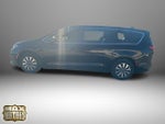 2025 Pacifica Plug-In Hybrid Thumbnail 6
