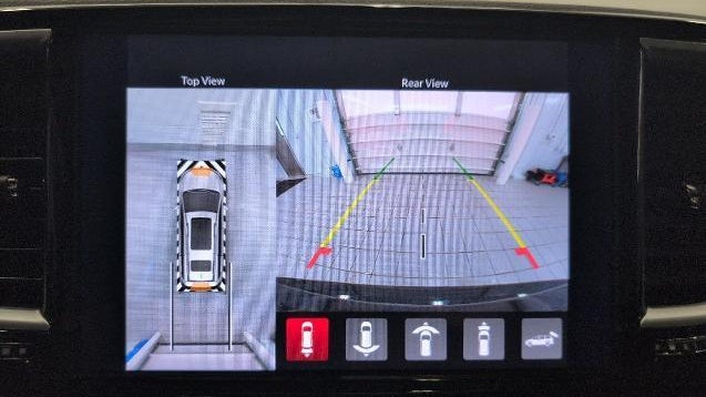 2025 Chrysler Pacifica Plug-In Hybrid Select