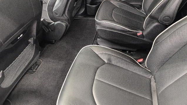 2025 Chrysler Pacifica Plug-In Hybrid Select