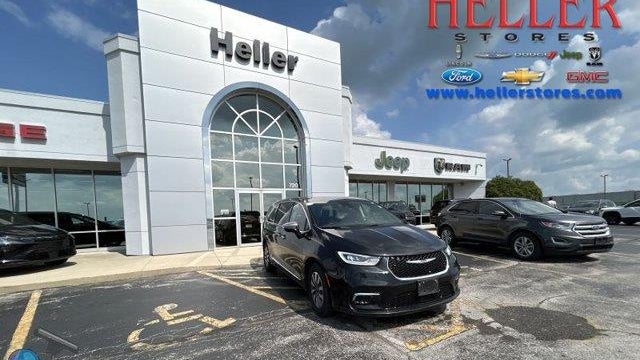 Preowned 2023 Chrysler Pacifica Plug-In Hybrid Limited for Sale