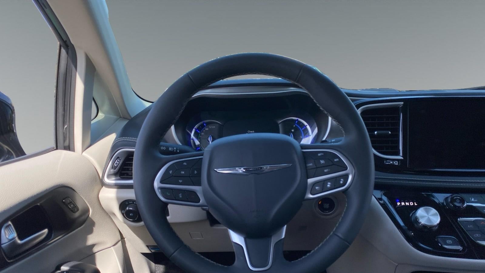 2024 Chrysler Pacifica Plug-In Hybrid Road Tripper