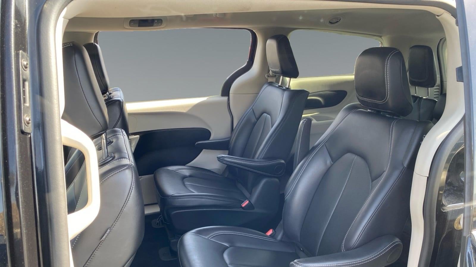 2024 Chrysler Pacifica Plug-In Hybrid Road Tripper