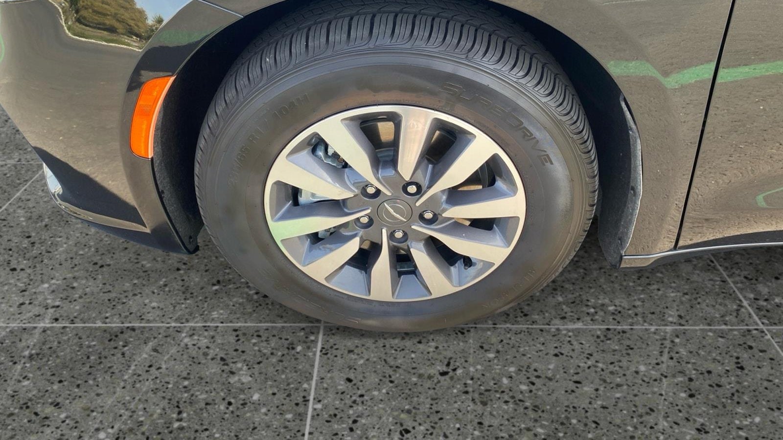2024 Chrysler Pacifica Plug-In Hybrid Road Tripper