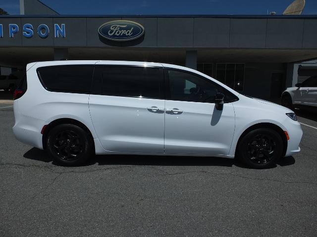 2024 Chrysler Pacifica - $25,999