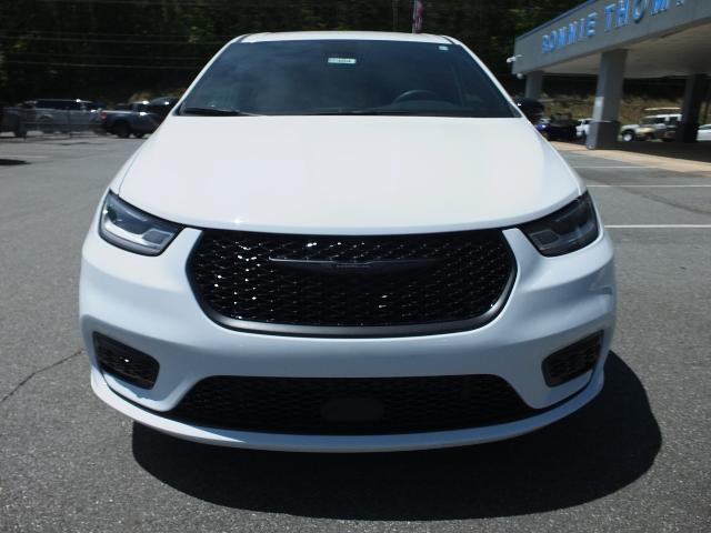 2024 Chrysler Pacifica - $25,999