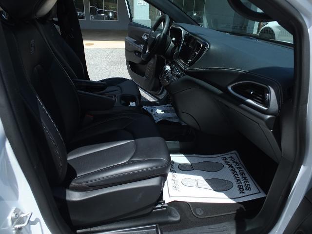 2024 Chrysler Pacifica - $25,999