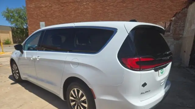 2024 Chrysler Pacifica Plug-In Hybrid Road Tripper